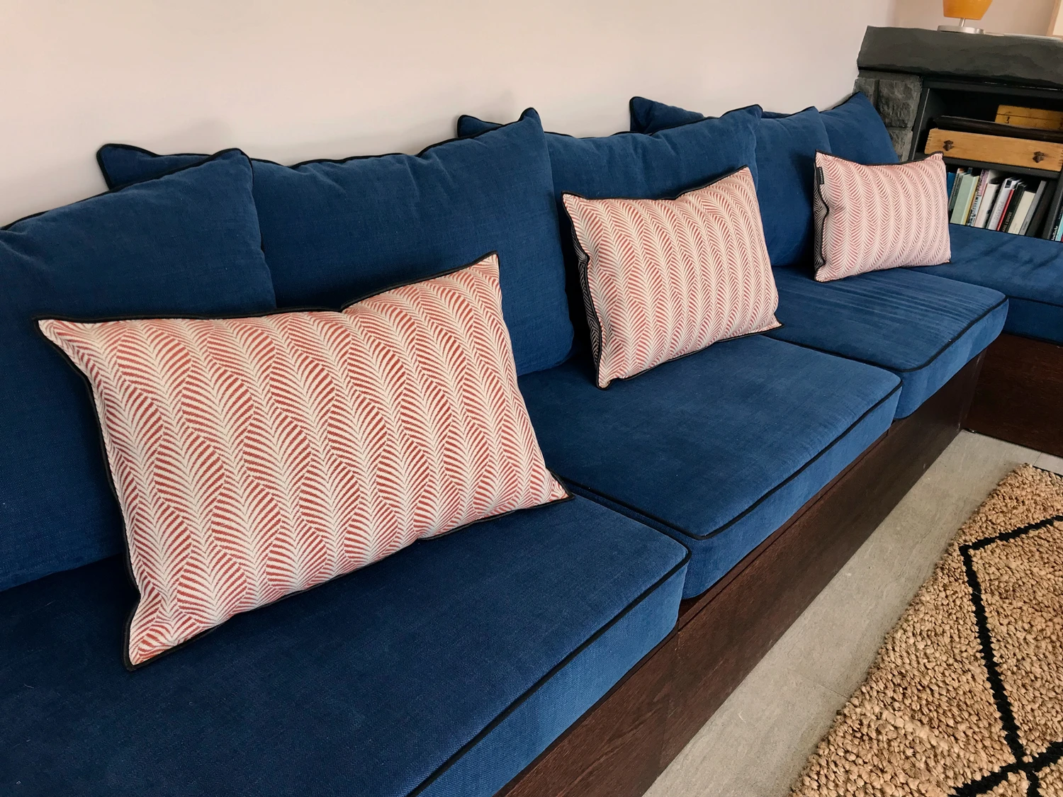 Banquette et Coussins sur mesure détail Passepoil